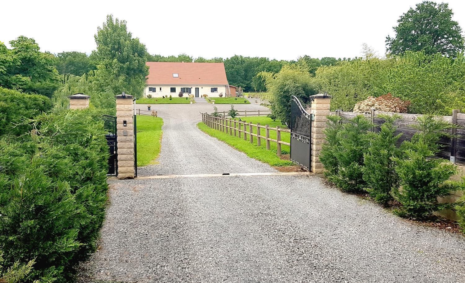 Le Clos Des Prairies Suite 2 Grandes Chambres Saint-Yan Zewnętrze zdjęcie